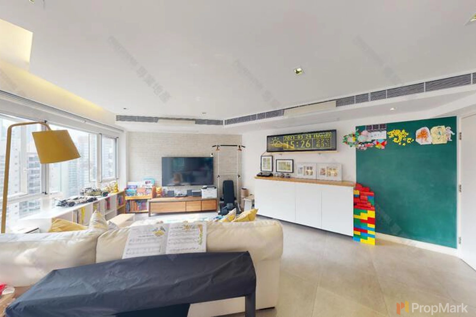 photo 13 — Conduit Tower, Mid-levels West
