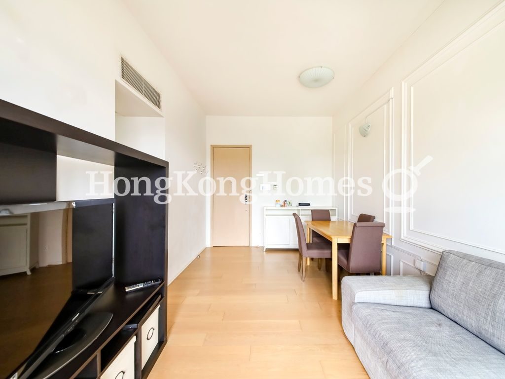 Living and Dining Room — Mount East, North Point
