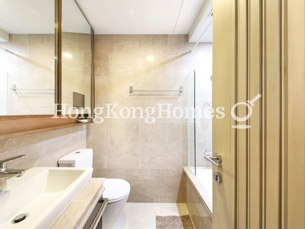 Master Bathroom — Mount East, North Point
