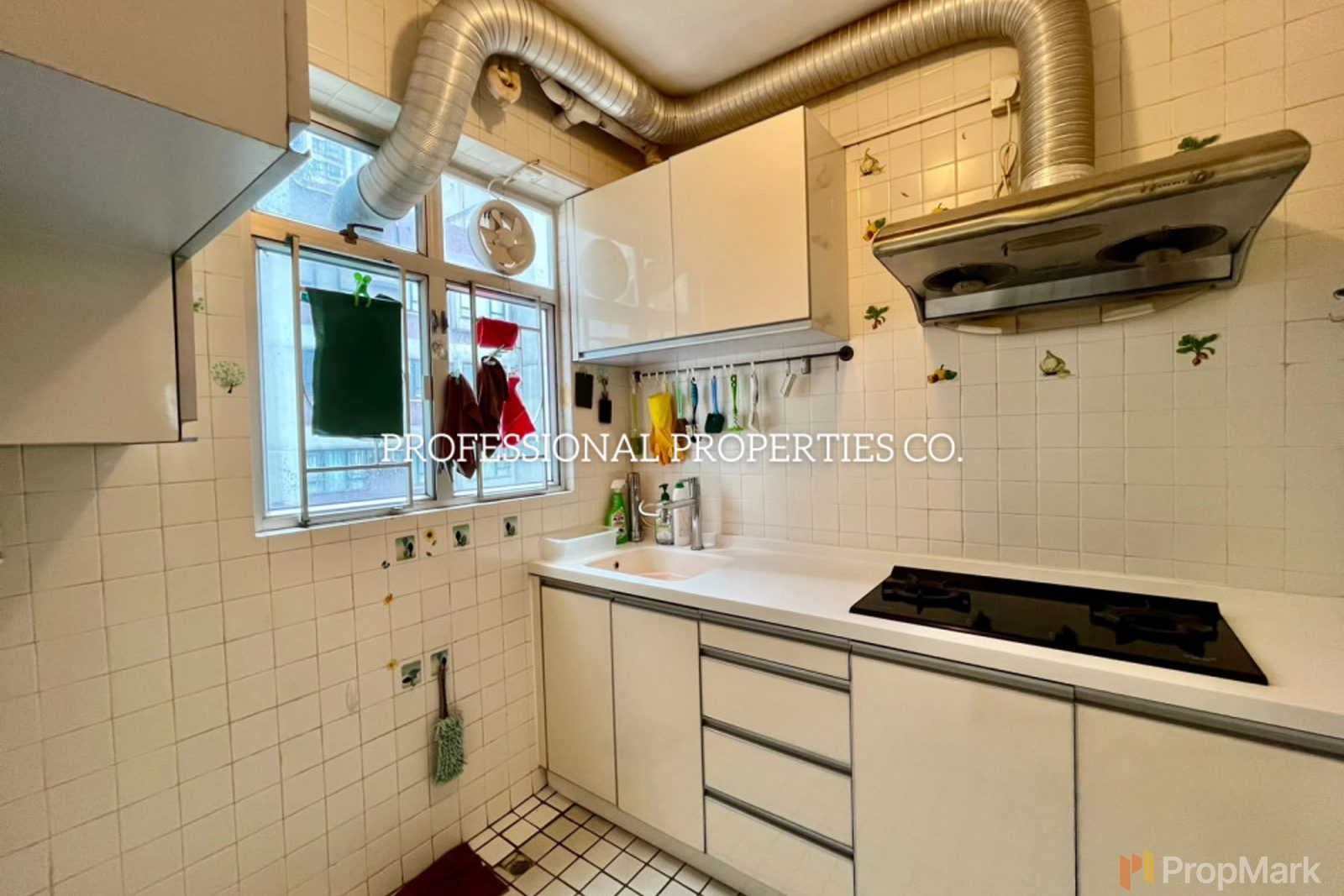 photo 6 — Sherwood Court, Mid-levels West