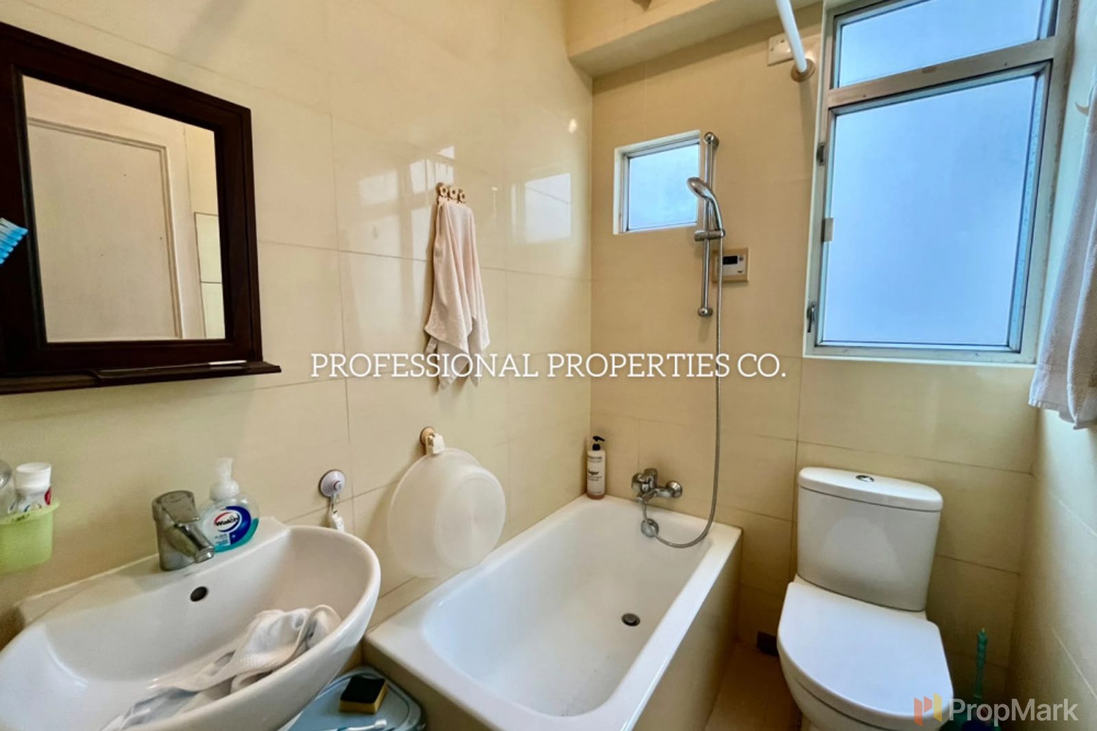 photo 8 — Sherwood Court, Mid-levels West