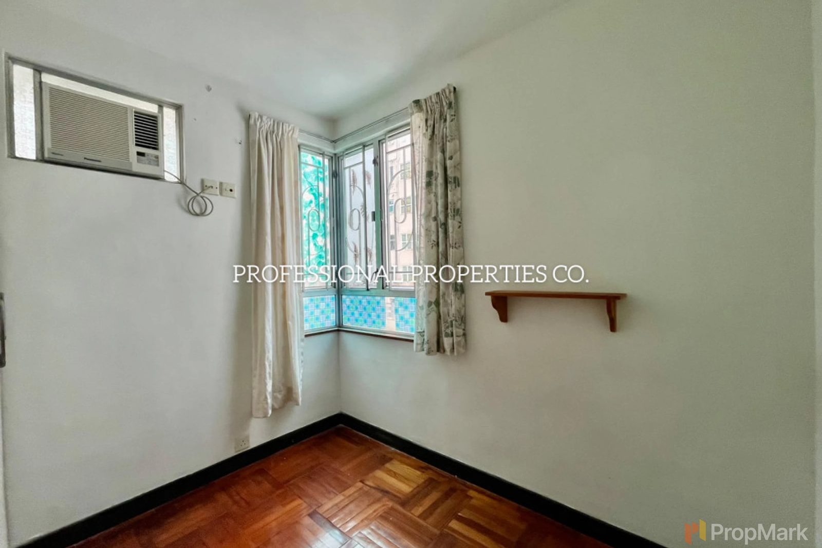 photo 9 — Sherwood Court, Mid-levels West