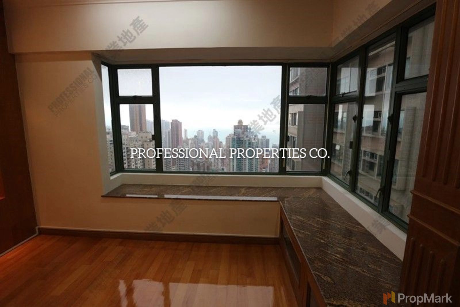 photo 5 — Robinson Place, Mid-levels West