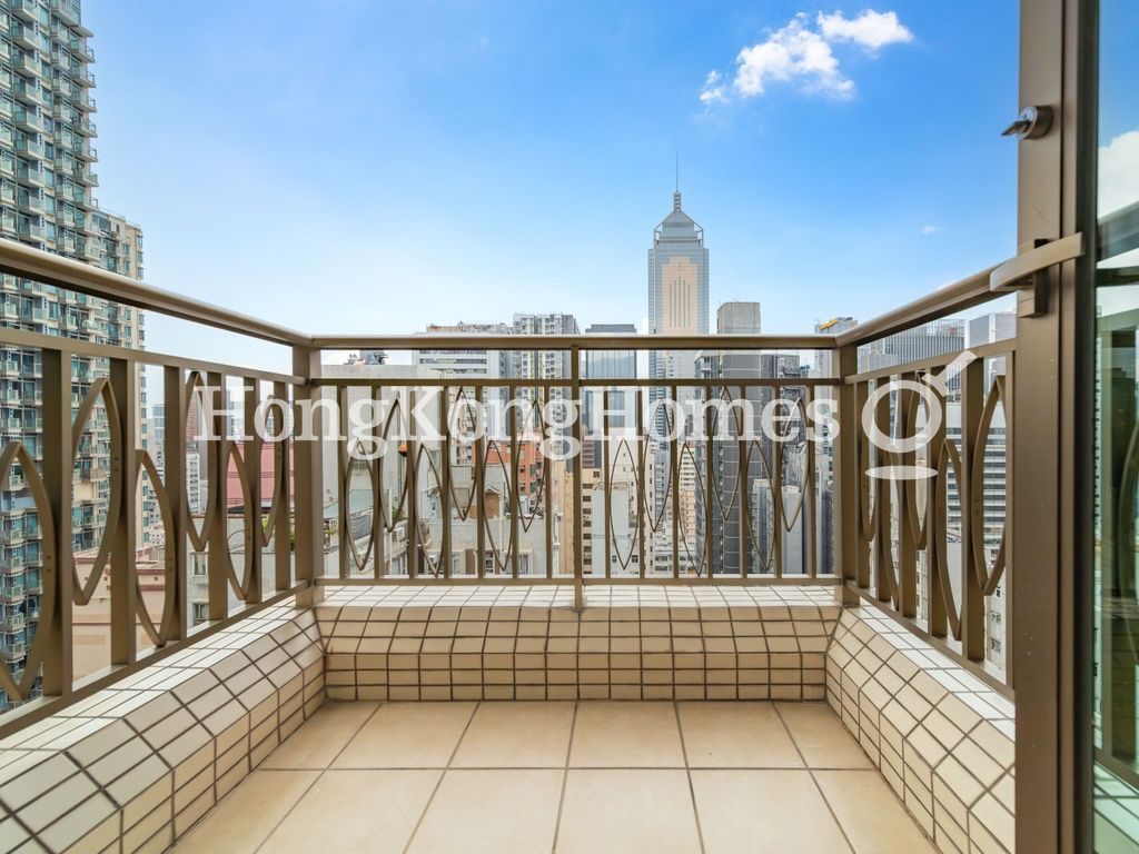 Balcony off Living and Dining Room — 尚翹峰 3 座，灣仔