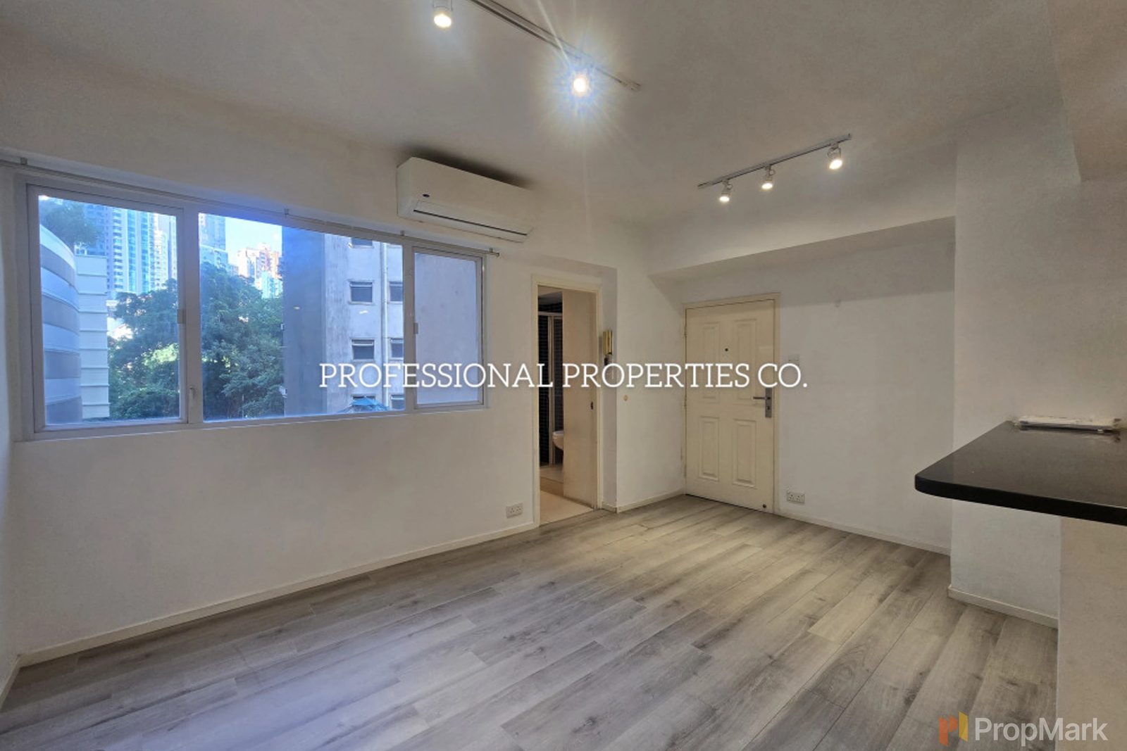 photo 3 — Caravan Court, Mid-levels West