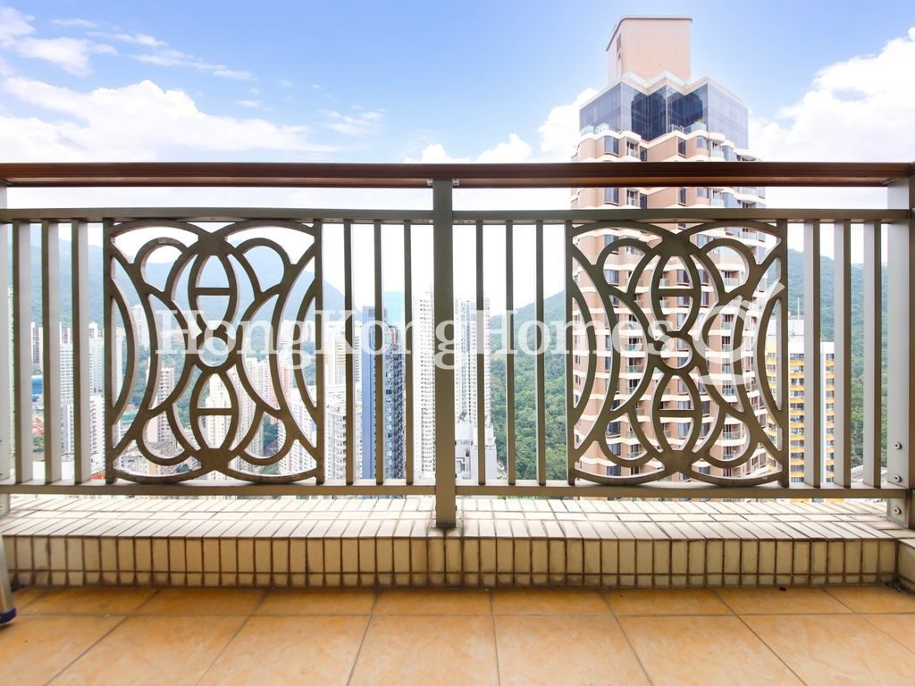 Balcony off Living and Dining Room — 泓都 - 第03座，西環堅尼地城