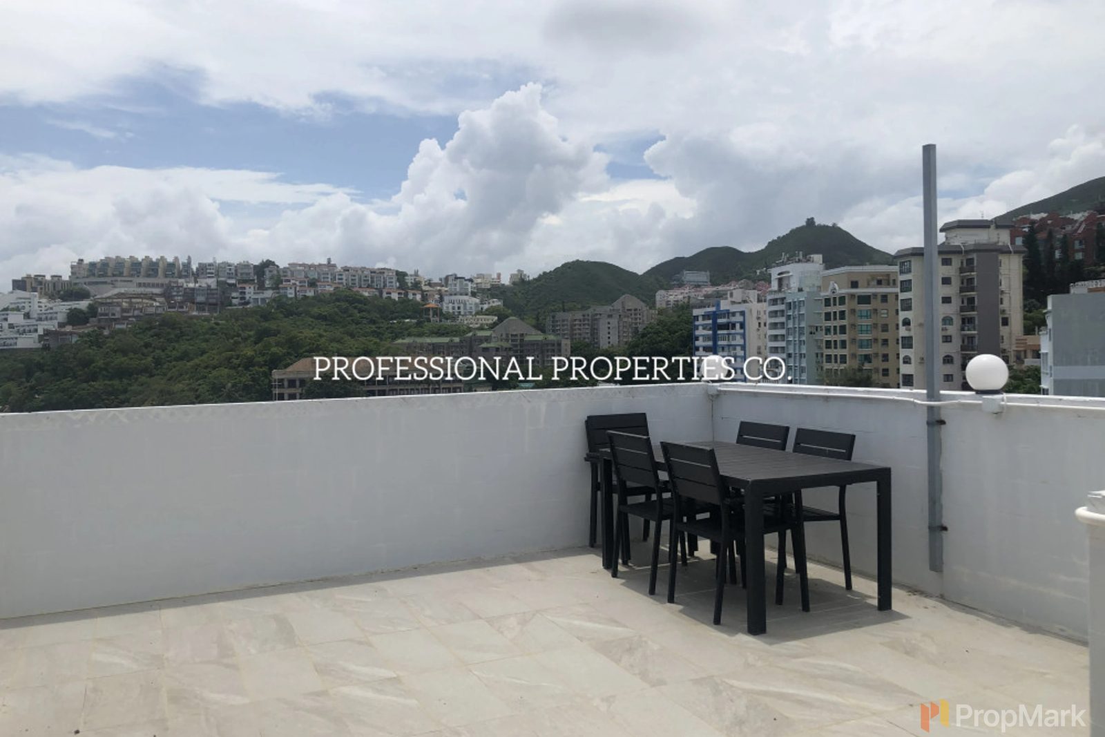 photo 5 — Hill Shing Court, Southside