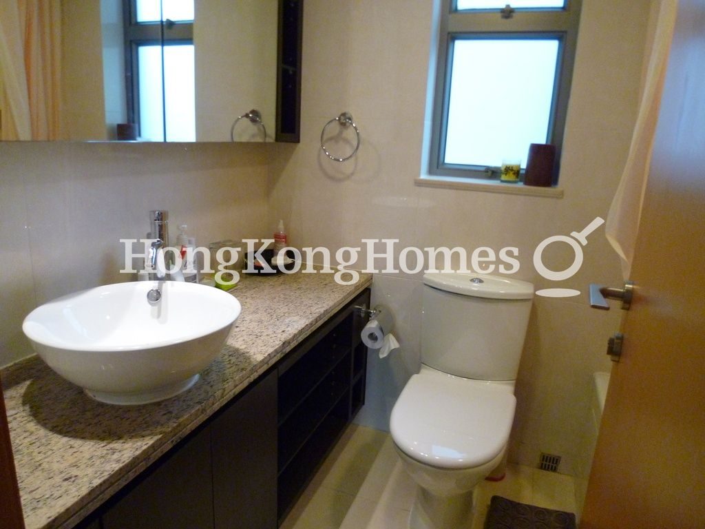 Guest Bathroom — 尚翹峰 3 座，灣仔