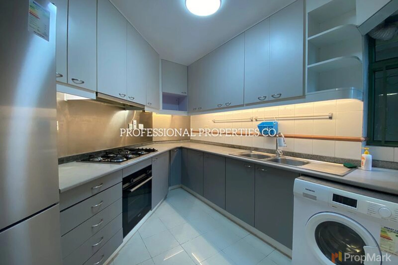 photo 2 — Robinson Place, Mid-levels West