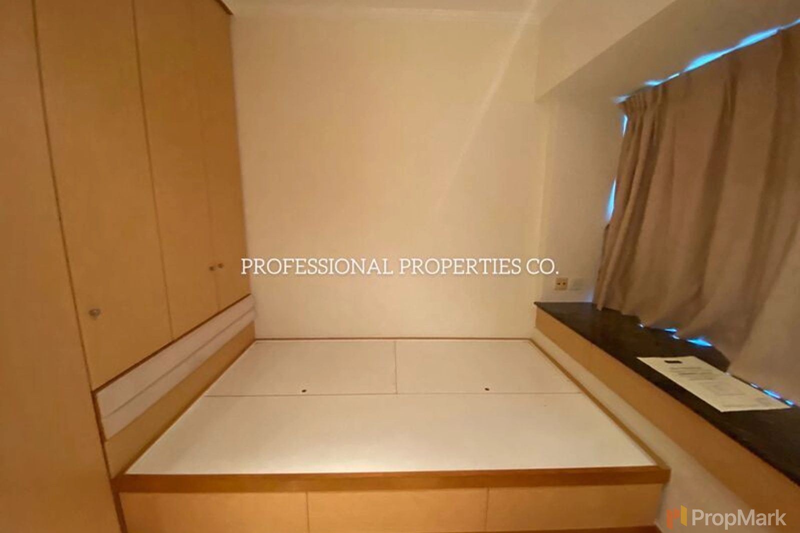 photo 3 — Robinson Place, Mid-levels West