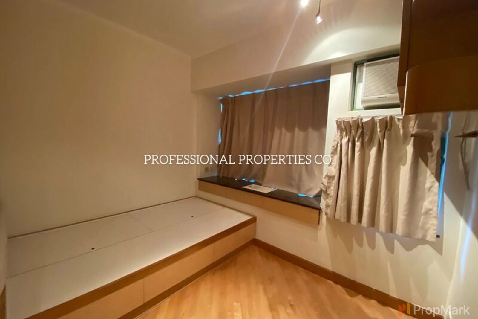 photo 7 — Robinson Place, Mid-levels West