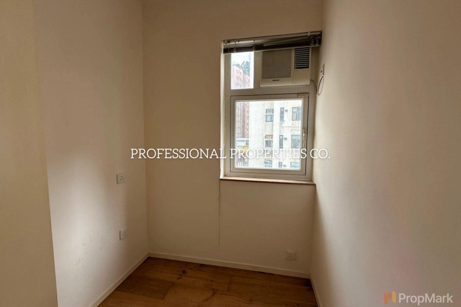 photo 4 — Miramar Villa, Mid-levels East