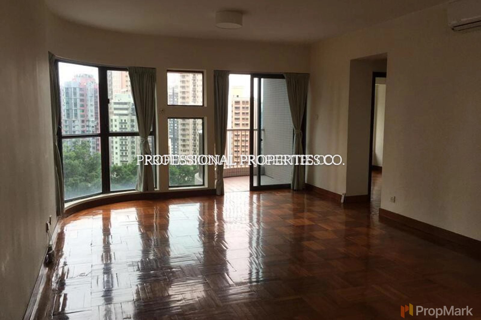 photo 2 — Dragonview Court, Mid-levels West
