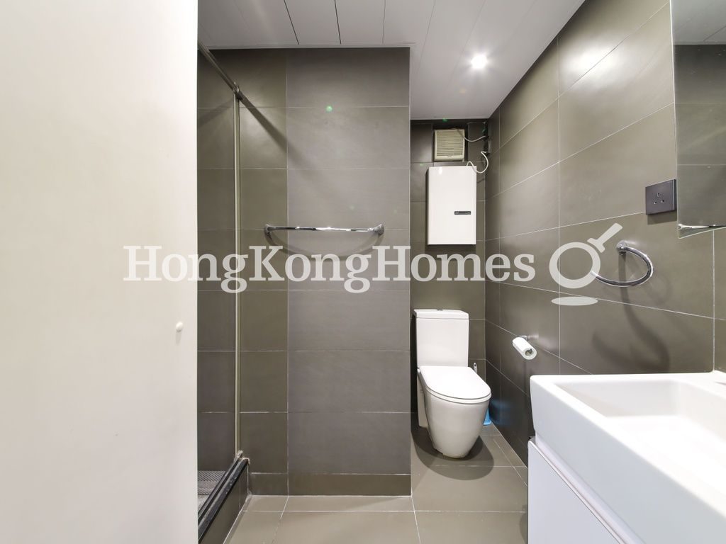 Guest Bathroom — 康德大廈，北角
