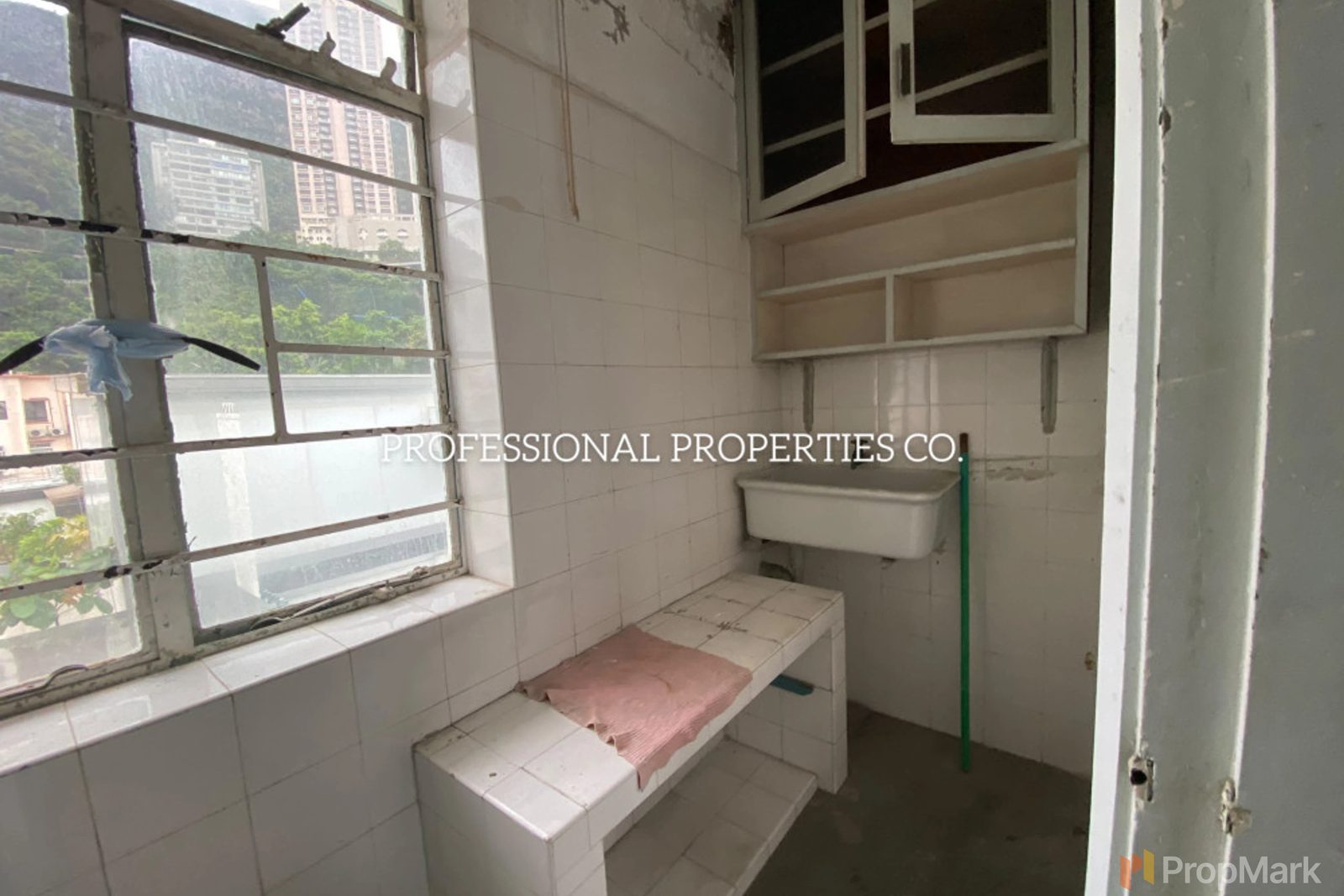 photo 20 — 16-20 Broom Road, Happy Valley