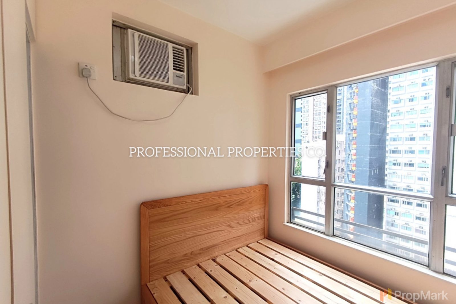 photo 12 — Midland Court, Mid-levels West