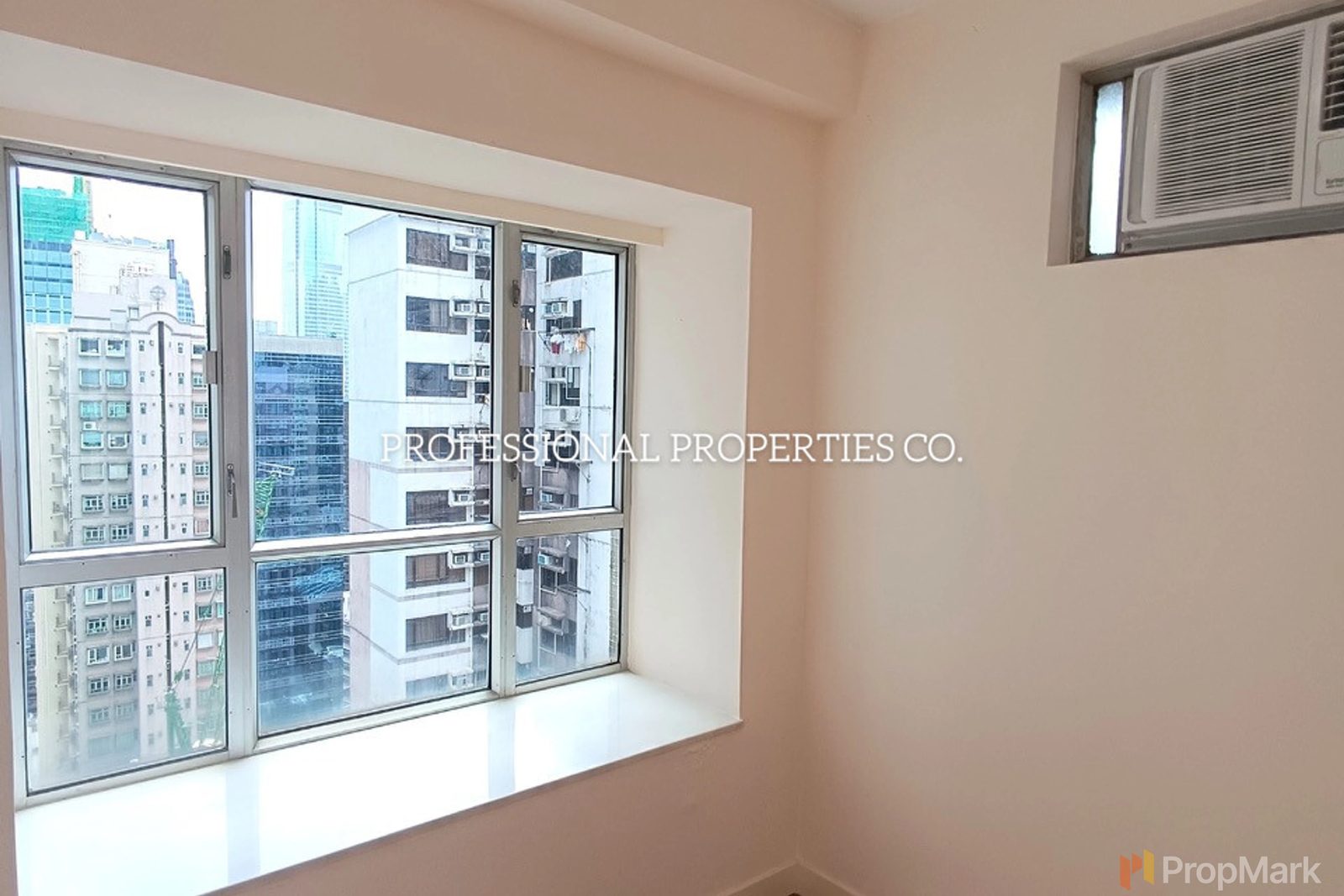 photo 3 — Midland Court, Mid-levels West
