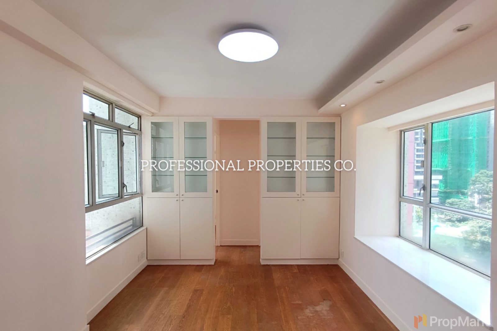 photo 8 — Midland Court, Mid-levels West