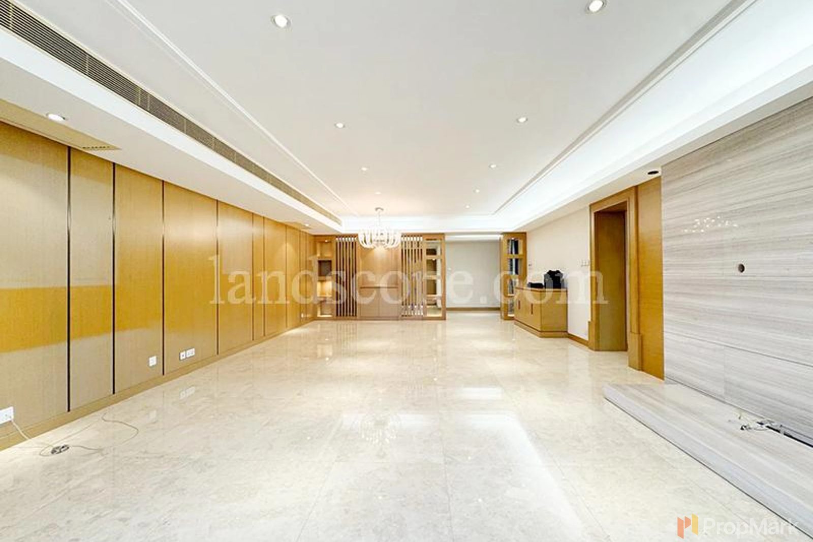 photo 3 — Clovelly Court, Mid-levels Central