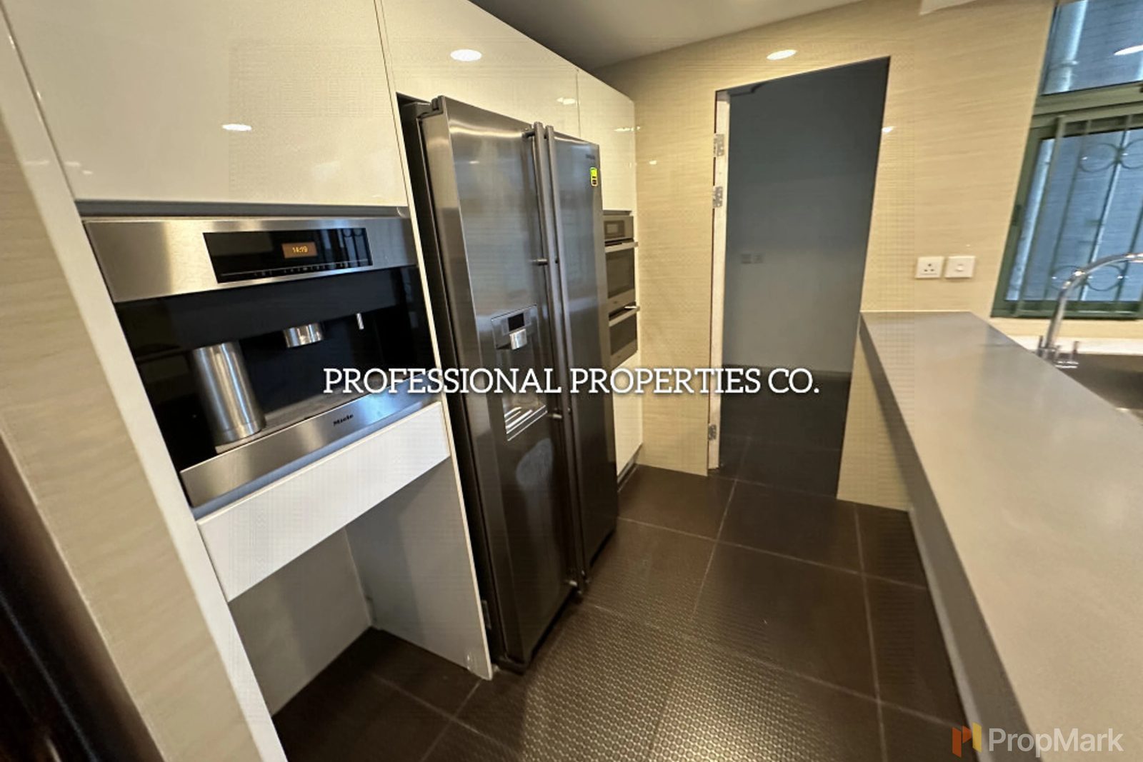 photo 7 — Robinson Place, Mid-levels West
