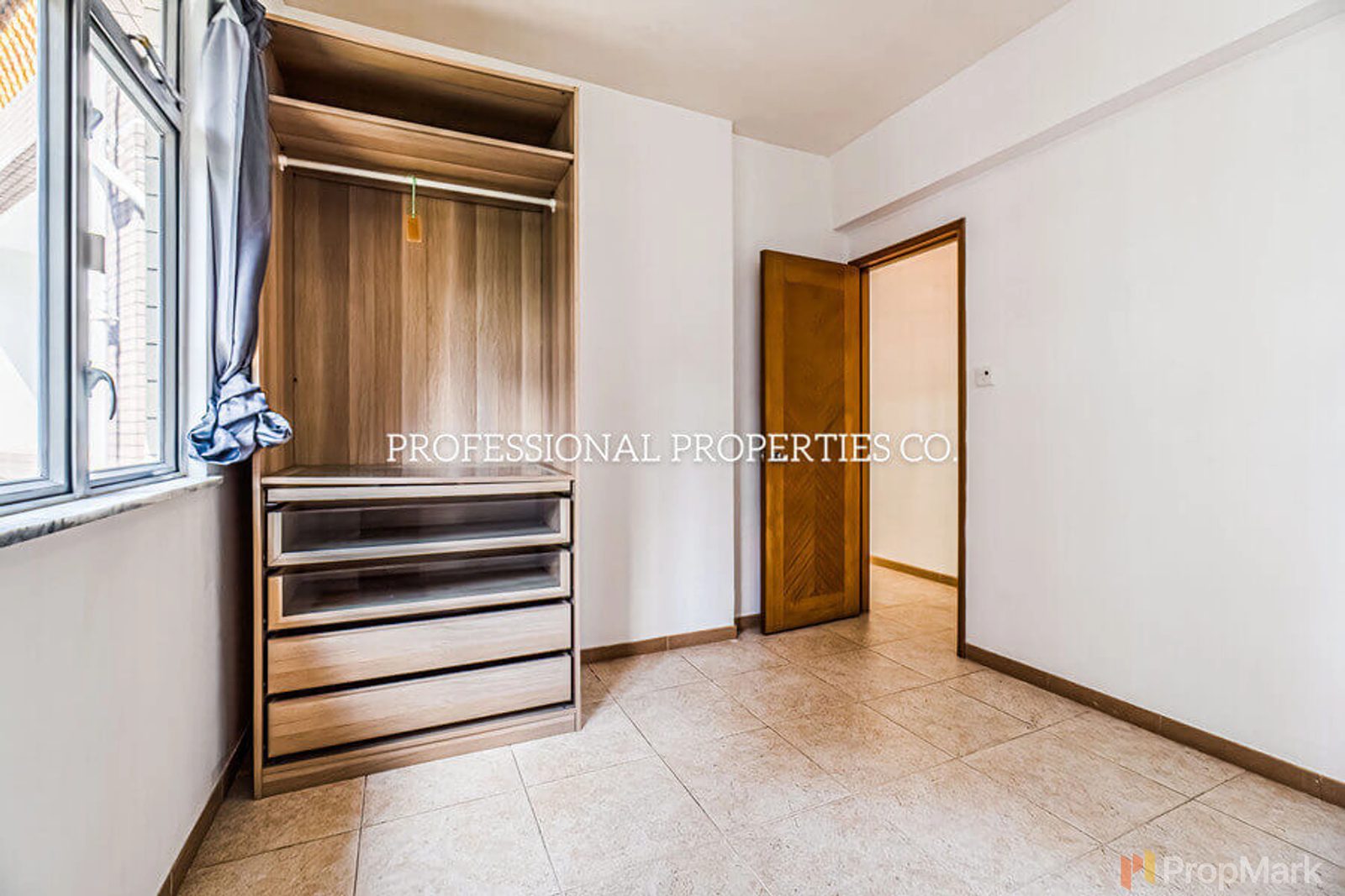 photo 8 — Jing Tai Garden Mansion, Mid-levels West