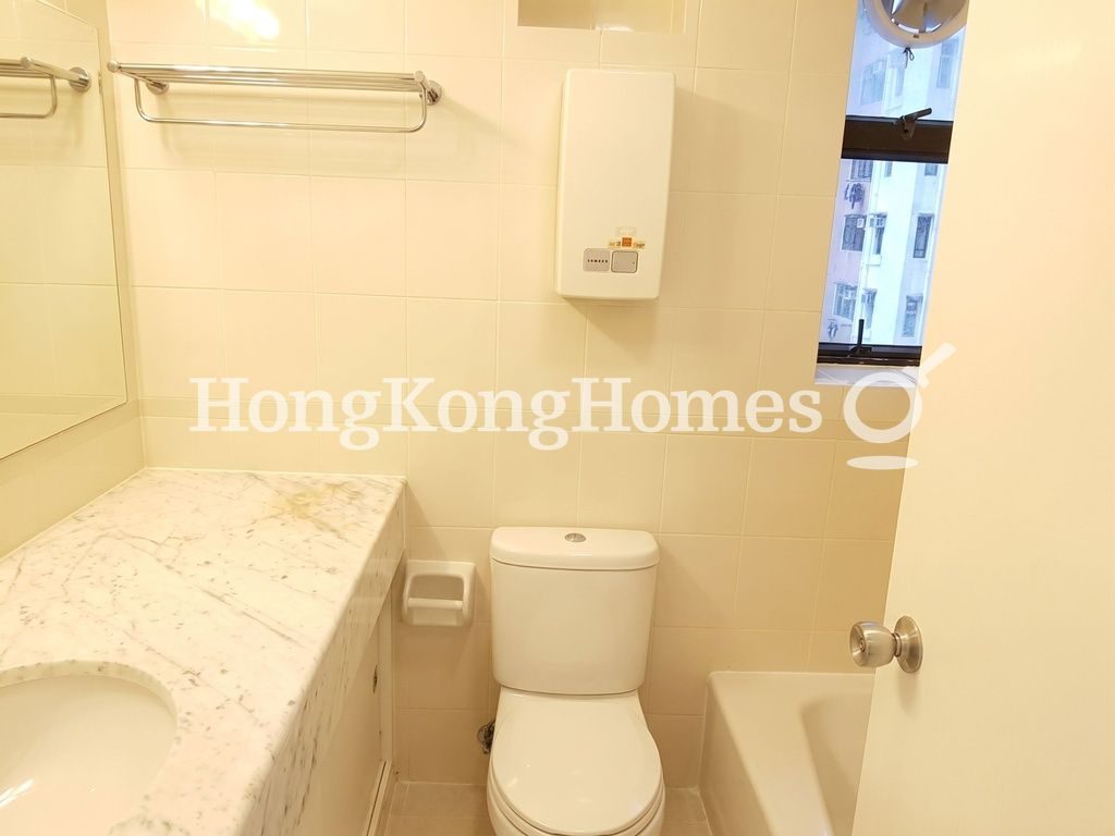Master Bathroom — 光明臺 1 座，大坑