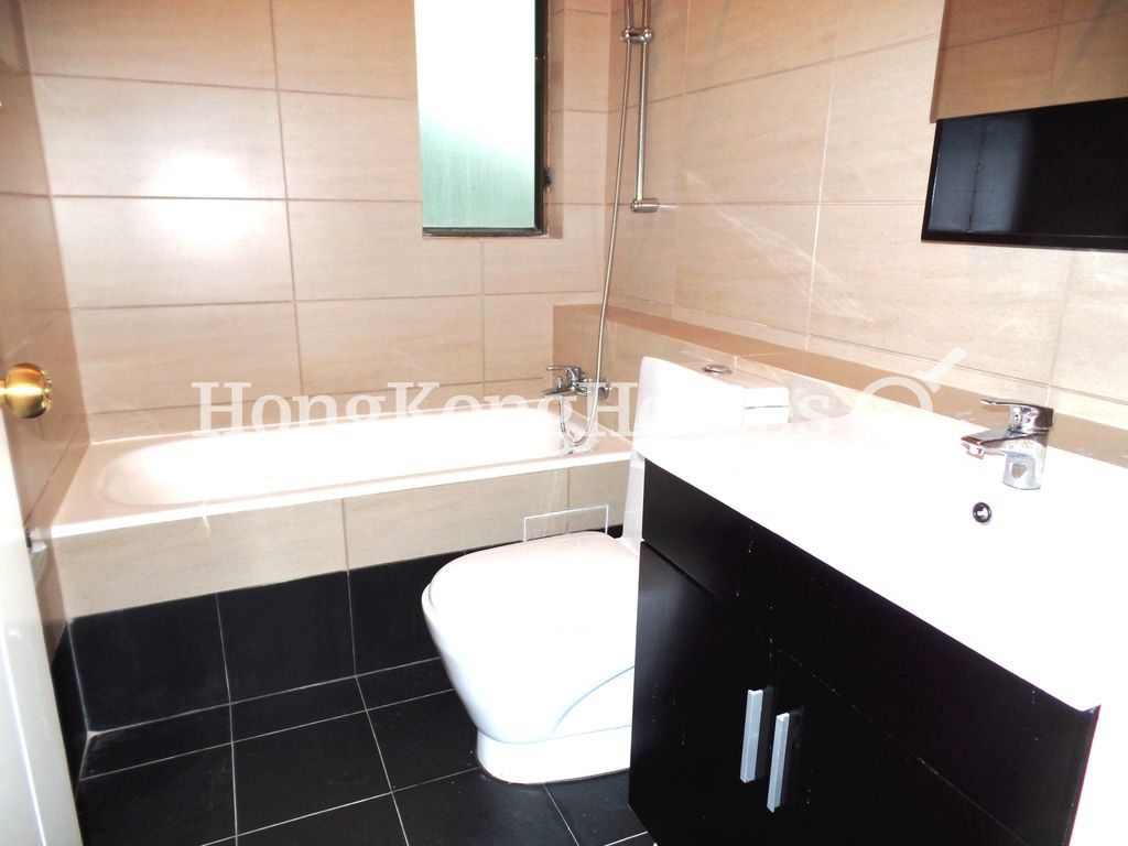 Guest Bathroom — 愉景灣 2 期 - 畔峰 - 觀濤樓，愉景灣