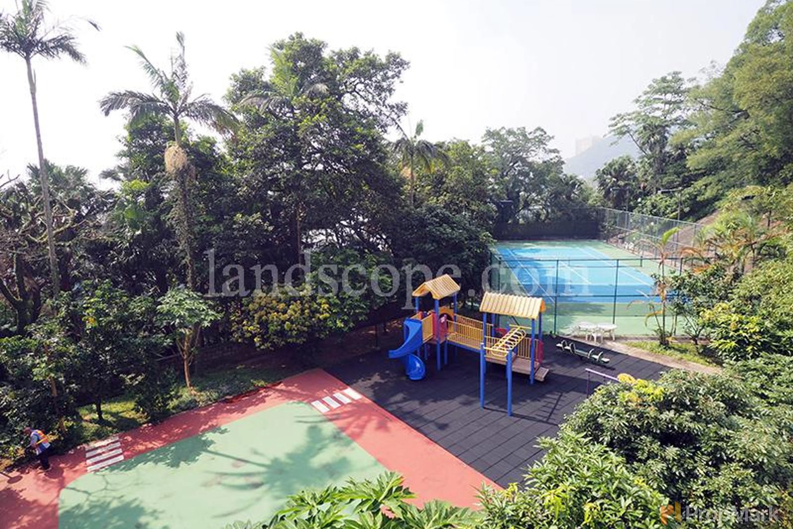 photo 7 — Strawberry Hill, The Peak