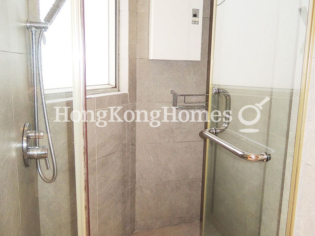Guest Bathroom — 駿馬閣，跑馬地