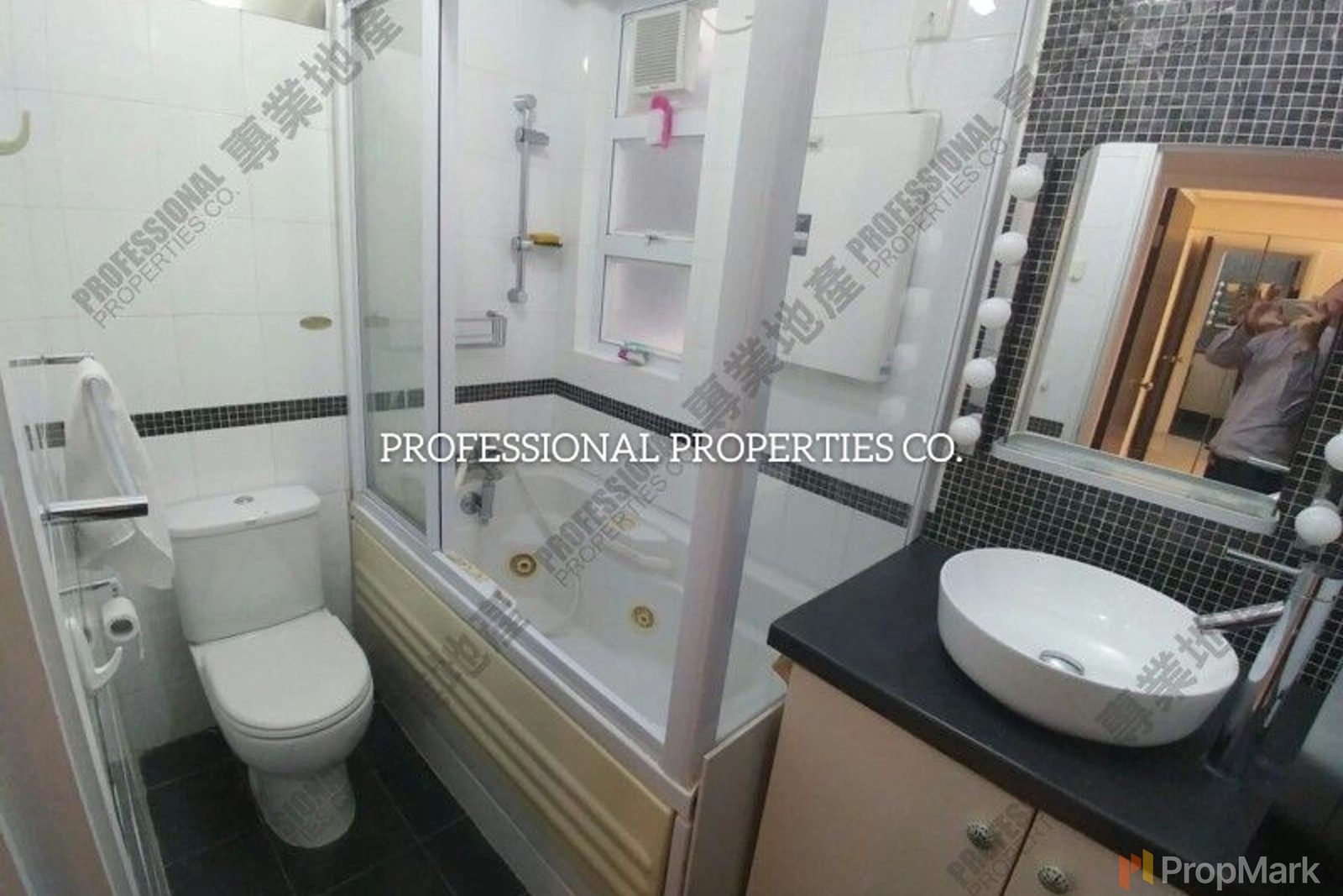 photo 6 — Cameo Court, Mid-levels West
