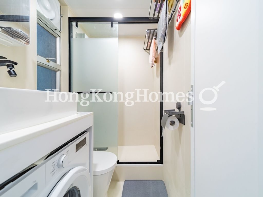 Bathroom — Nan Hai Mansion, Western / Kennedy Town
