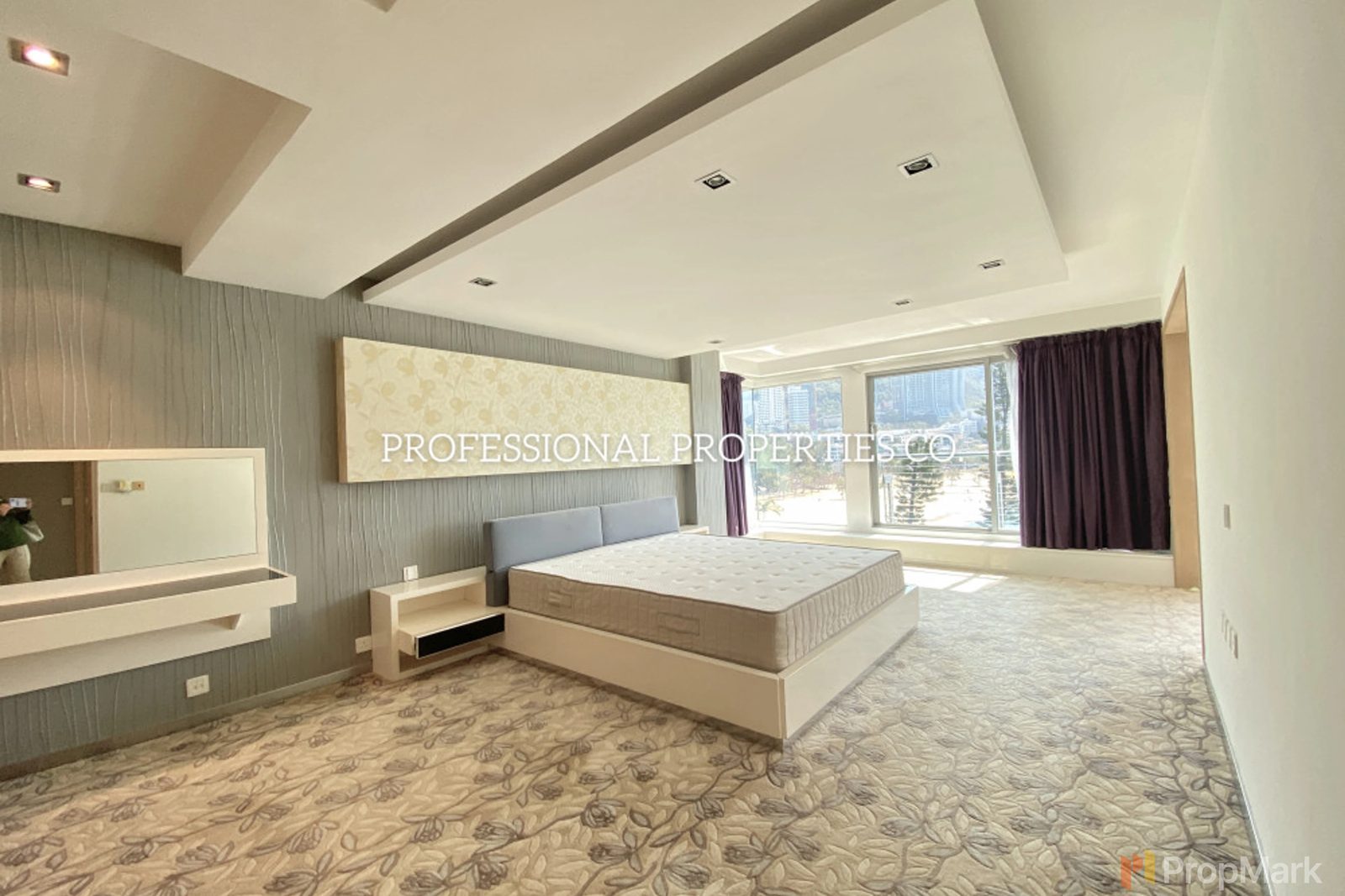 photo 22 — 56 Repulse Bay Road, Southside