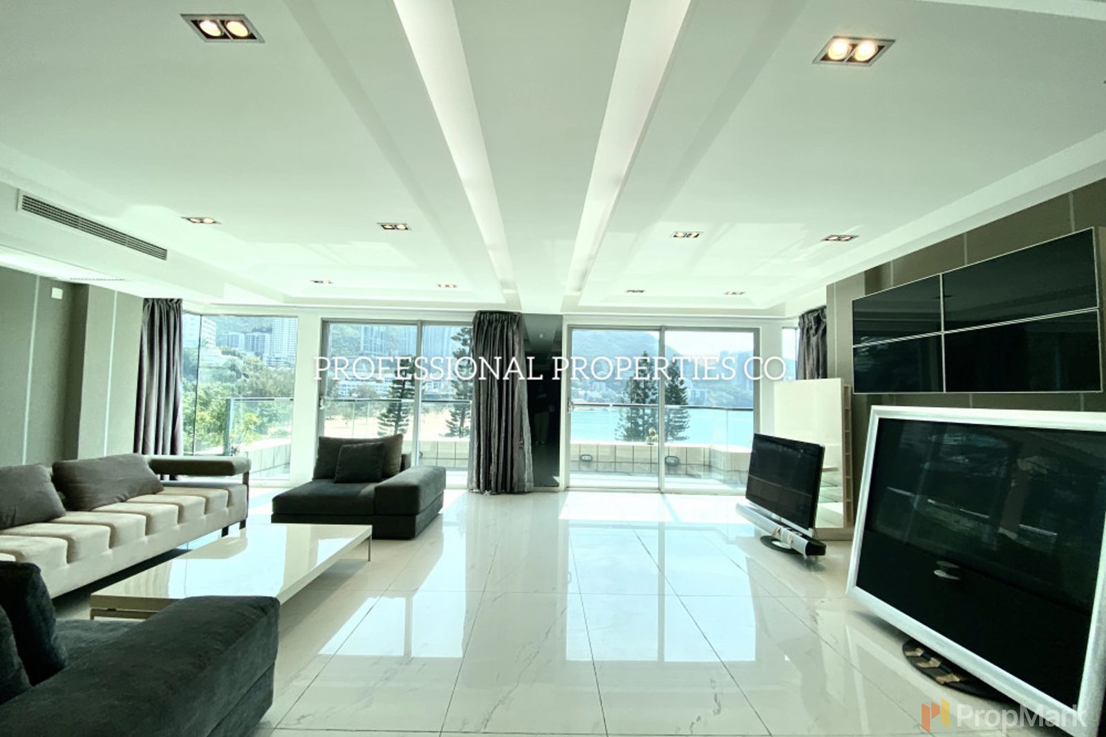 photo 6 — 56 Repulse Bay Road, Southside