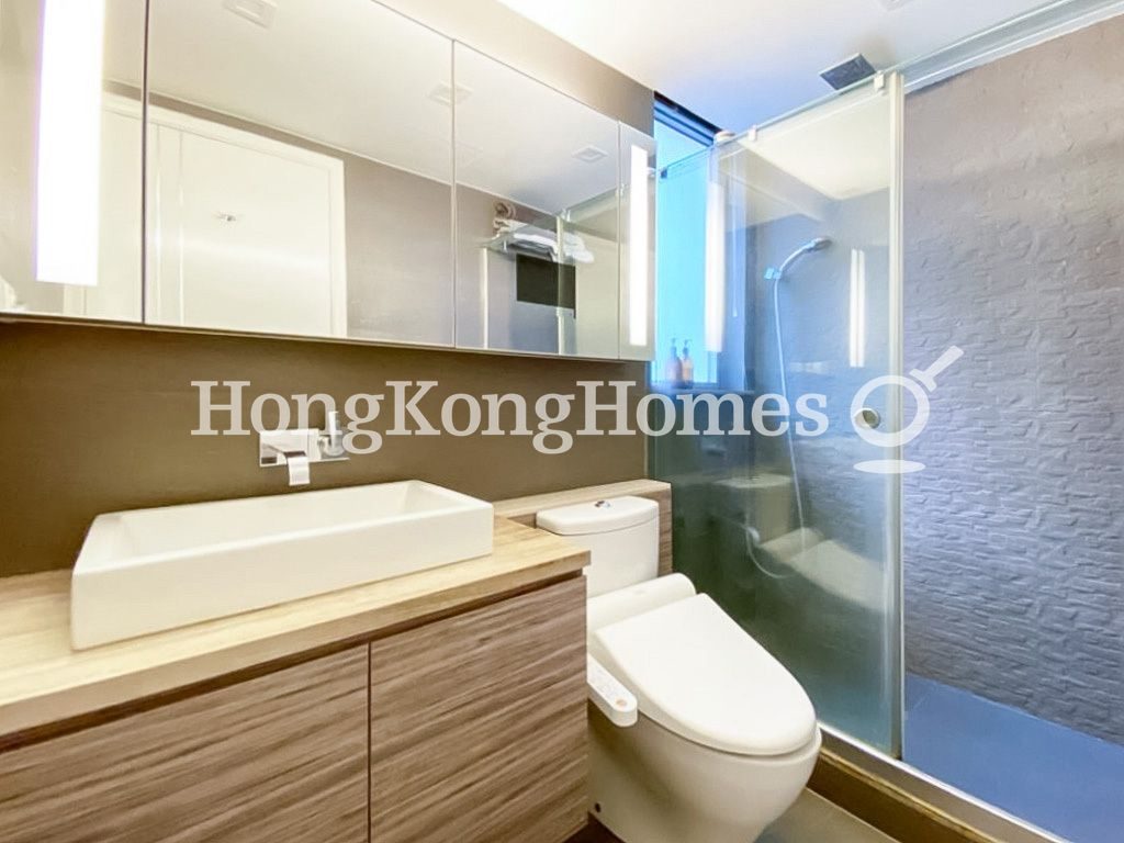 Guest Bathroom — 些利街 38 號，西半山
