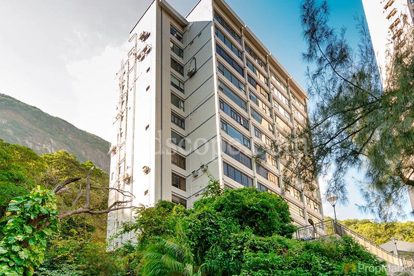 photo 12 — Leon Court, Mid-levels East