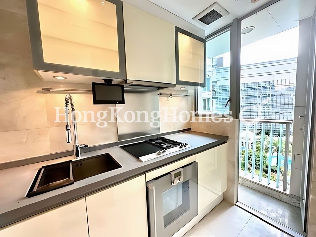 Kitchen & Balcony — 御金‧國峰 - 第5座，油麻地