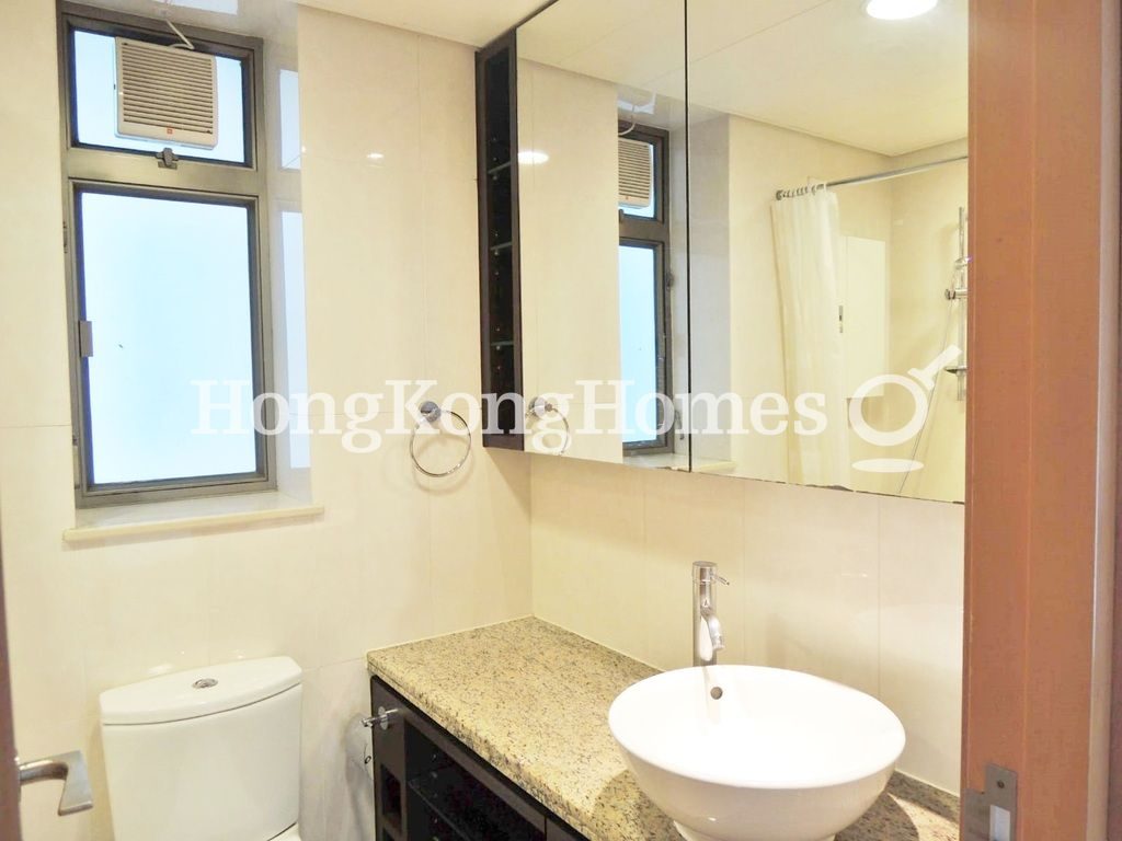 Guest Bathroom — 尚翹峰 2 座，灣仔