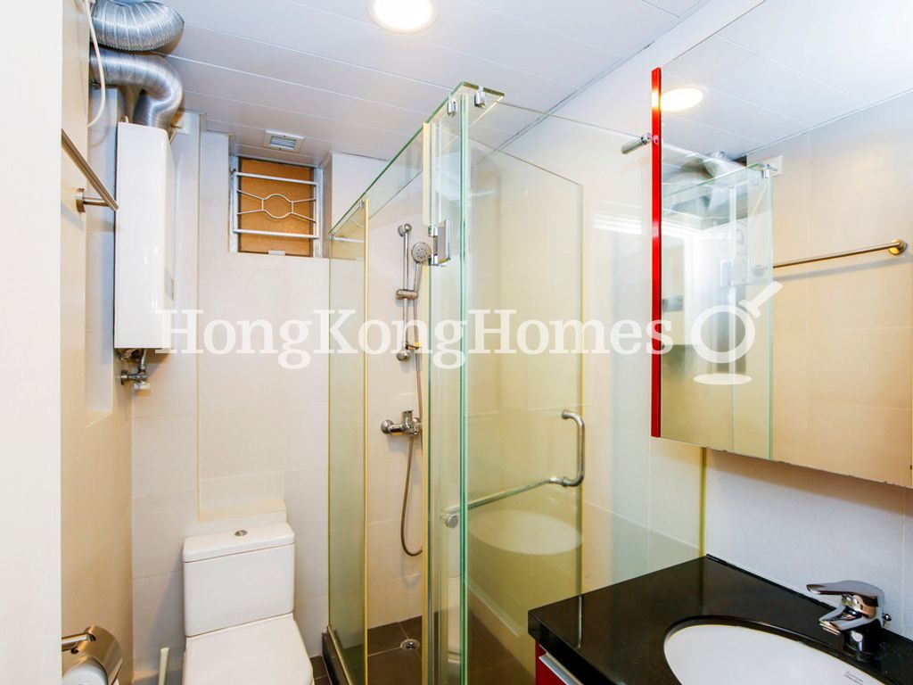 Guest Bathroom — 威勝大廈，西半山