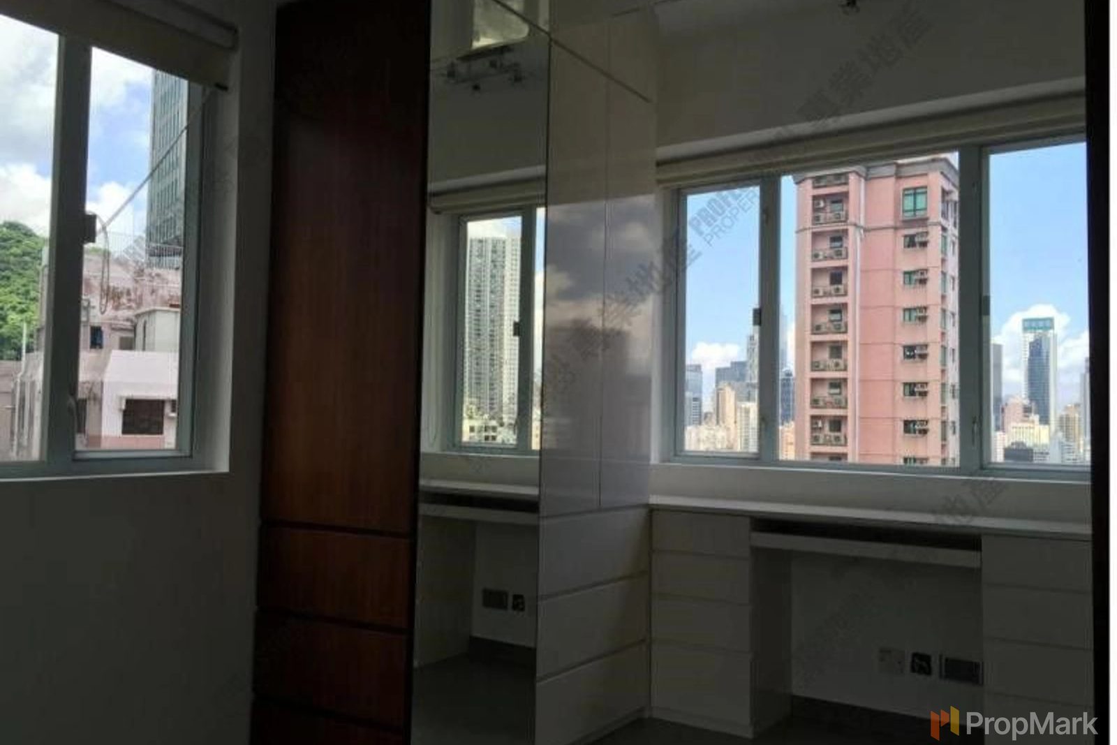 相片 14 — 金光大廈，跑馬地