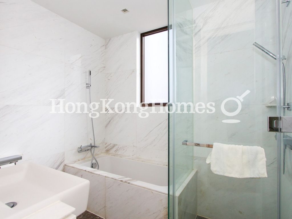 Guest Bathroom — yoo Residence，銅鑼灣