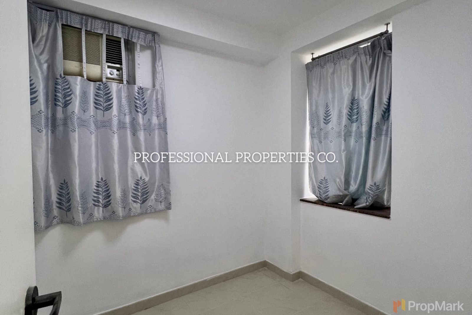 photo 3 — Wah Fai Court, Mid-levels West