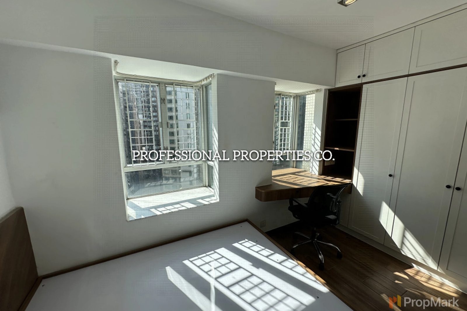 photo 6 — Windsor Court, Mid-levels West