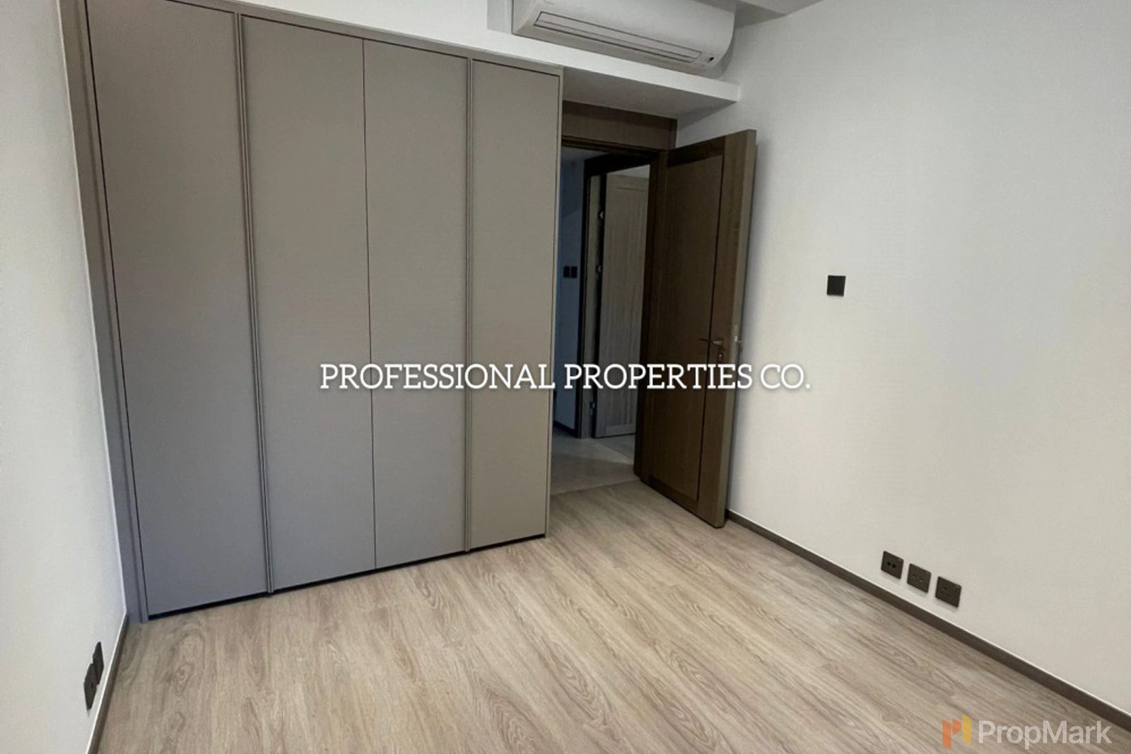 photo 13 — Dynasty Court, Mid-levels Central