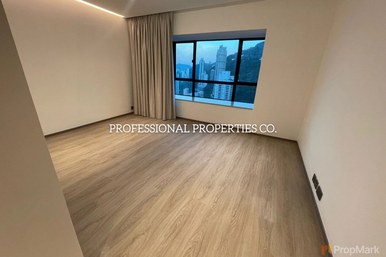photo 4 — Dynasty Court, Mid-levels Central