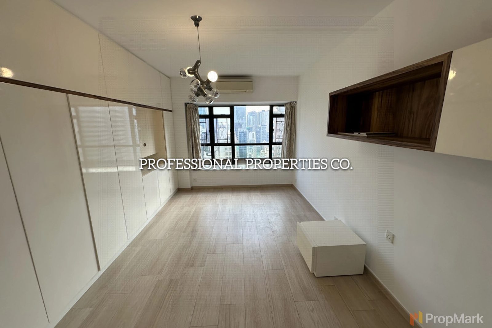 photo 4 — The Grand Panorama, Mid-levels West