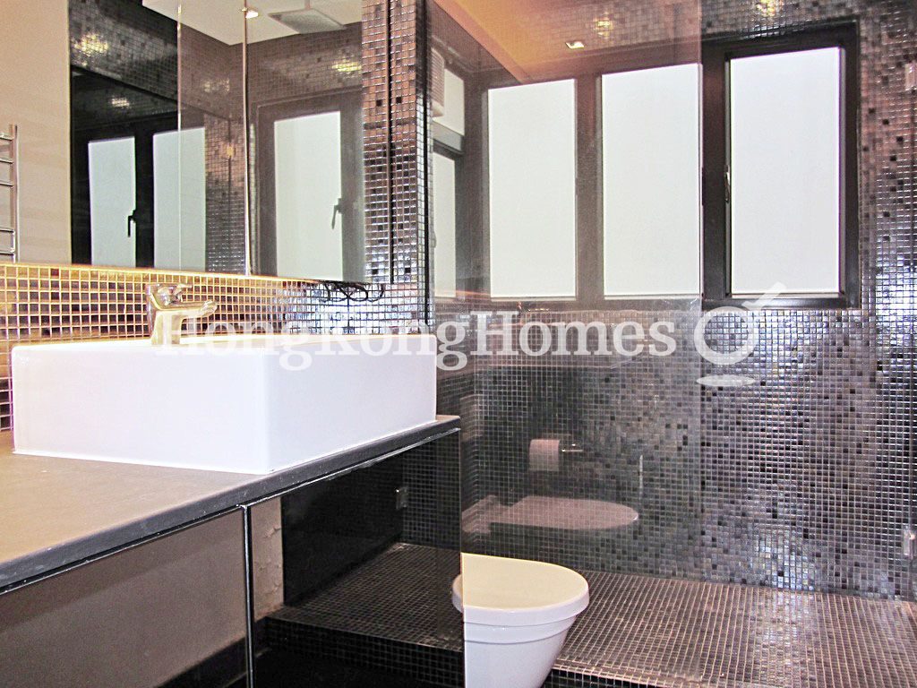Guest Bathroom — 嘉倫軒，西半山