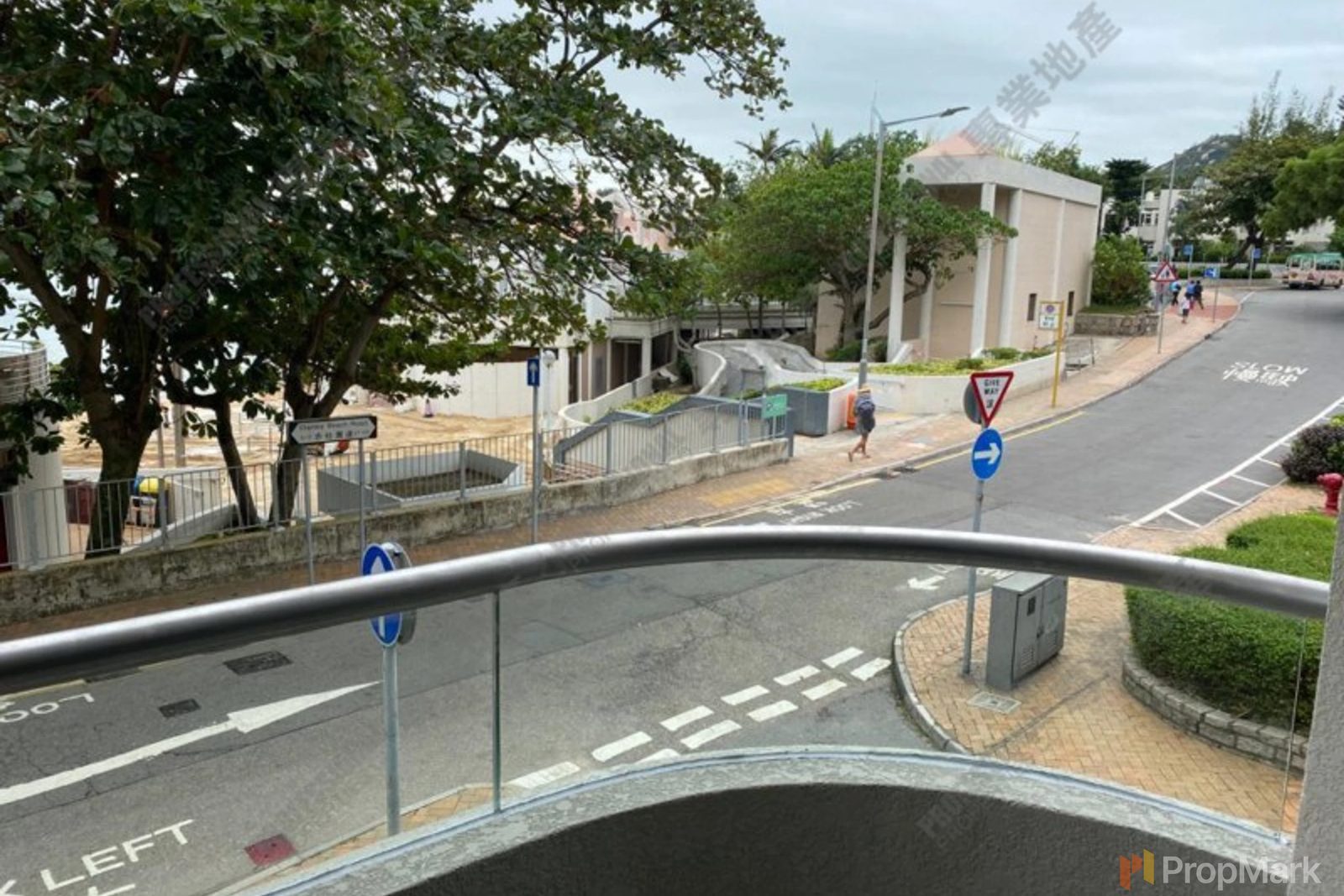 photo 10 — Beach Pointe, Southside