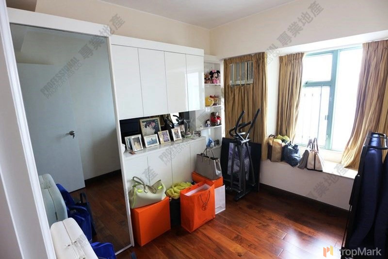 photo 10 — Robinson Place, Mid-levels West