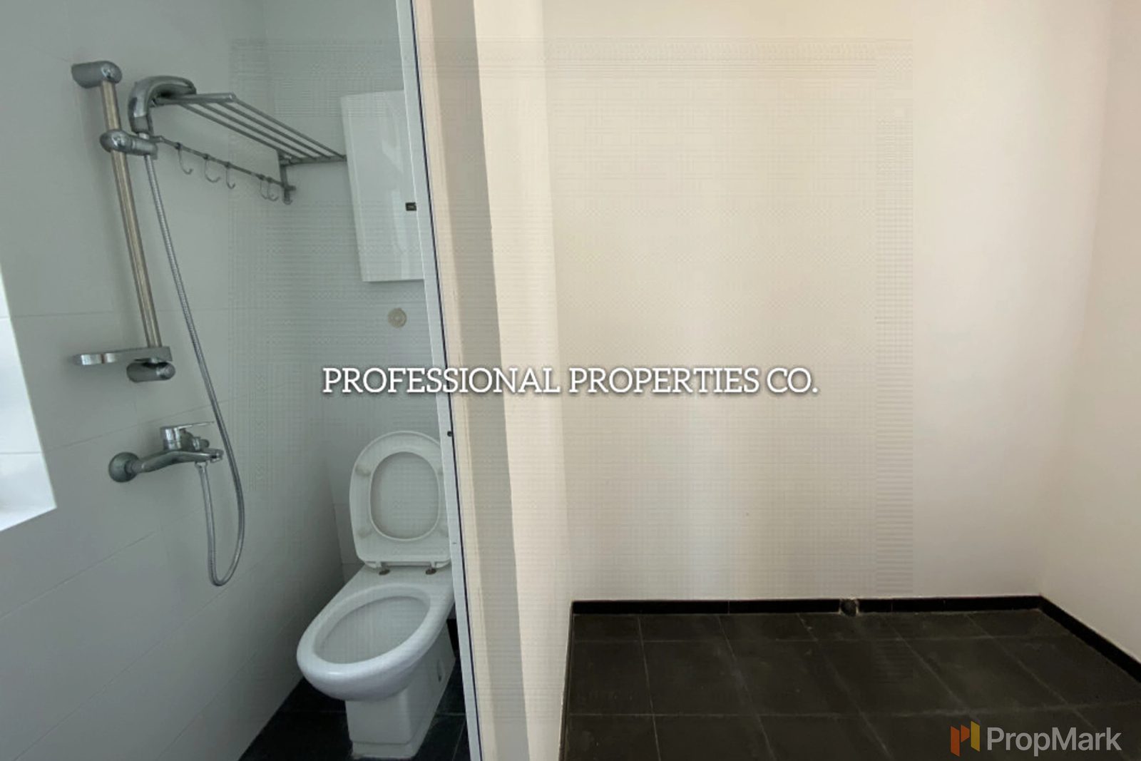photo 13 — Blue Pool Court, Happy Valley