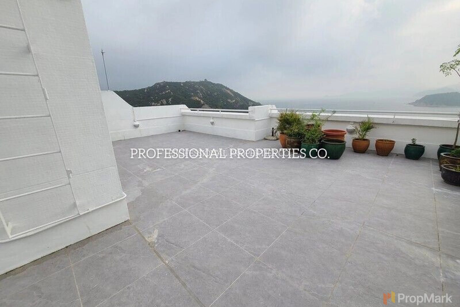 photo 5 — Coral Villas, Southside